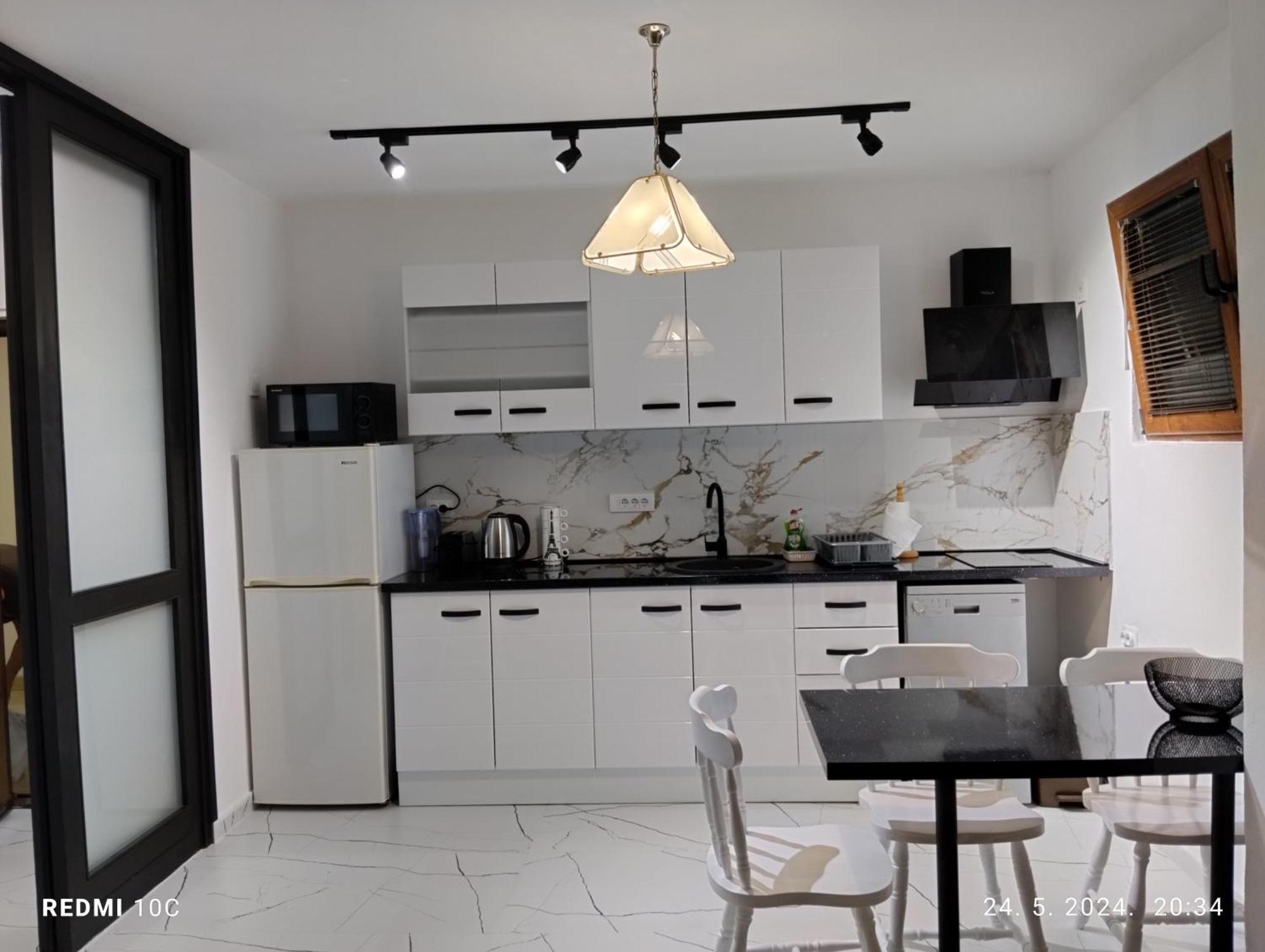 Natali Apartment